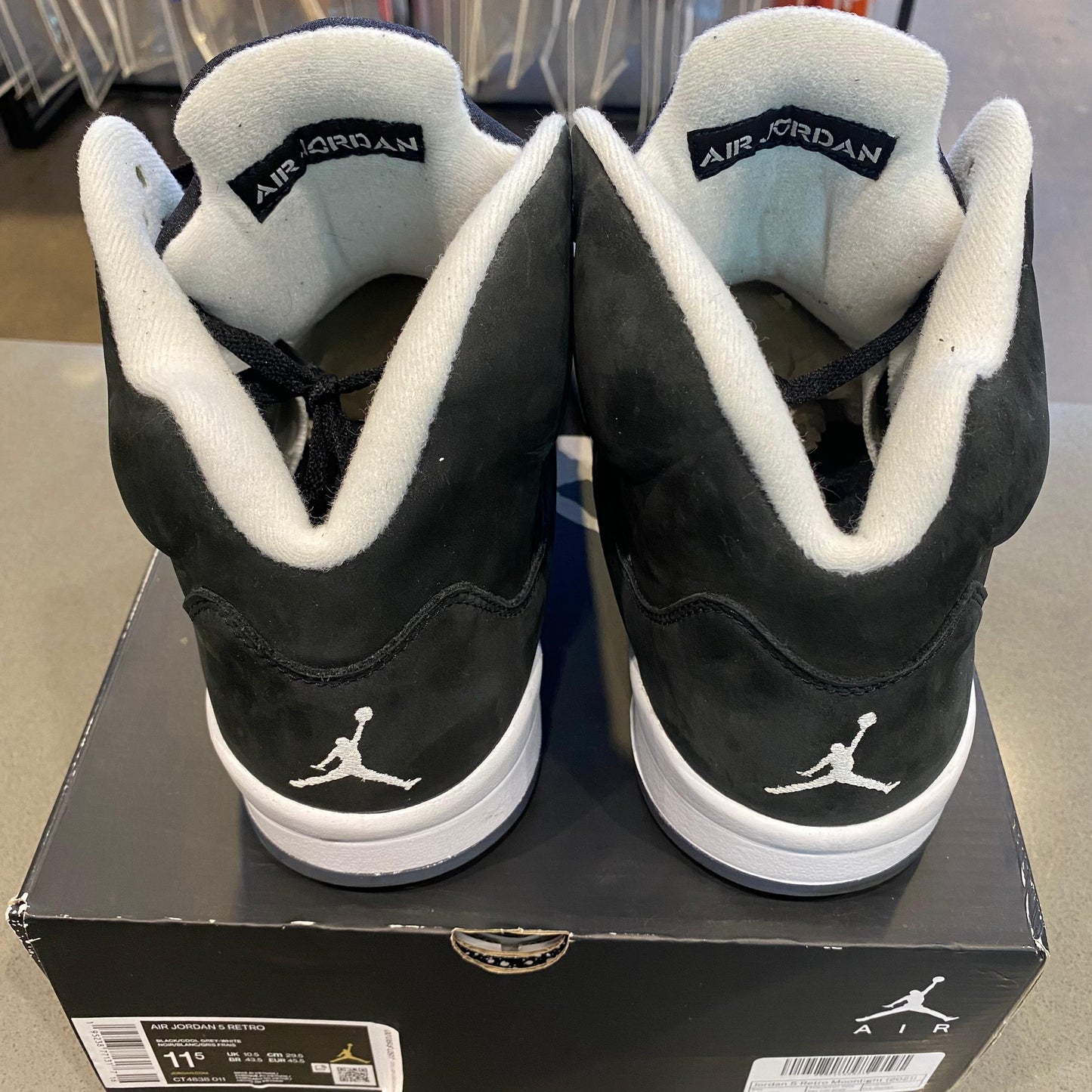 Jordan 5 Retro Moonlight (2021) - Pre-Owned