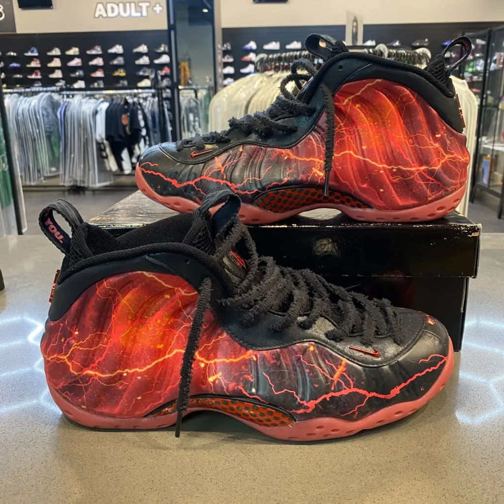 Nike Air Foamposite One Stranger Things Size 10.5 IR7336-001 - Pre-Owned