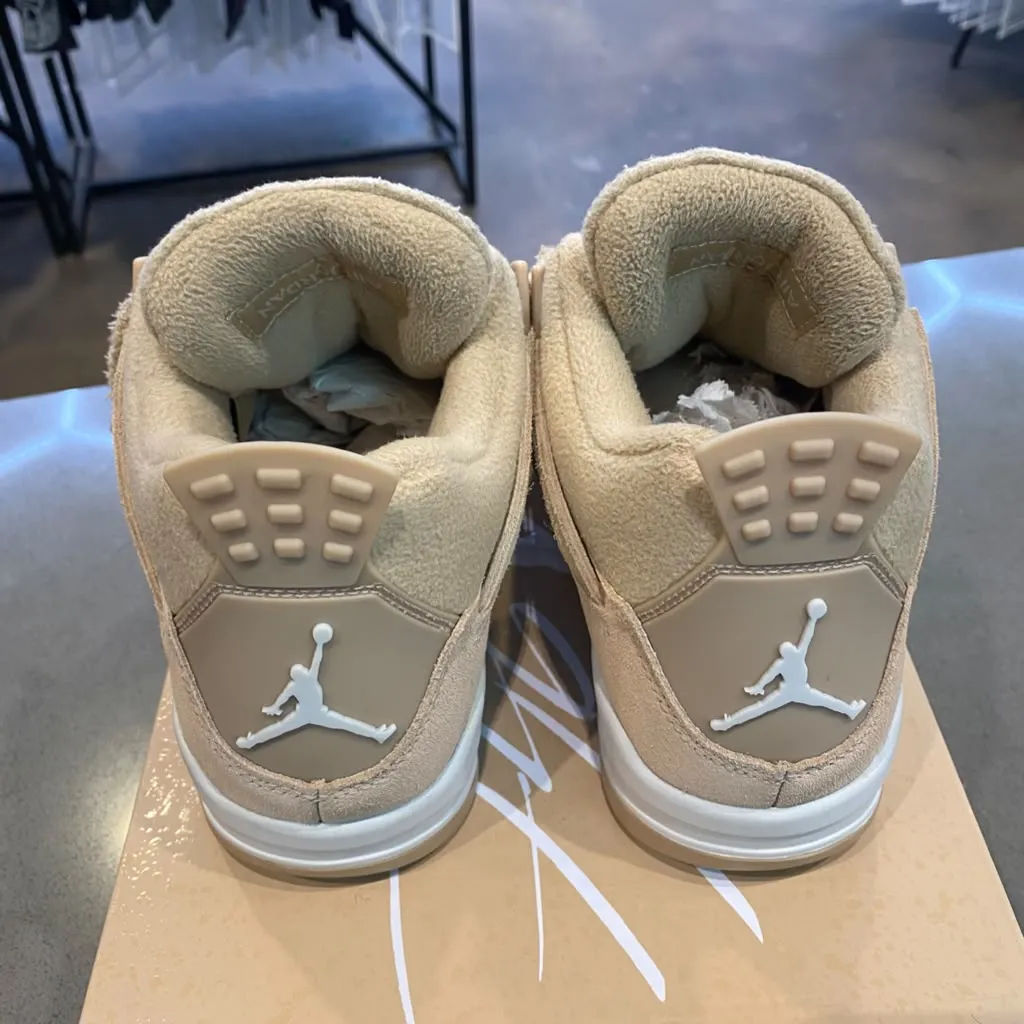 Jordan 4 Retro Cozy Girl (Women's) Size 8W HV0823-200 - Pre-Owned