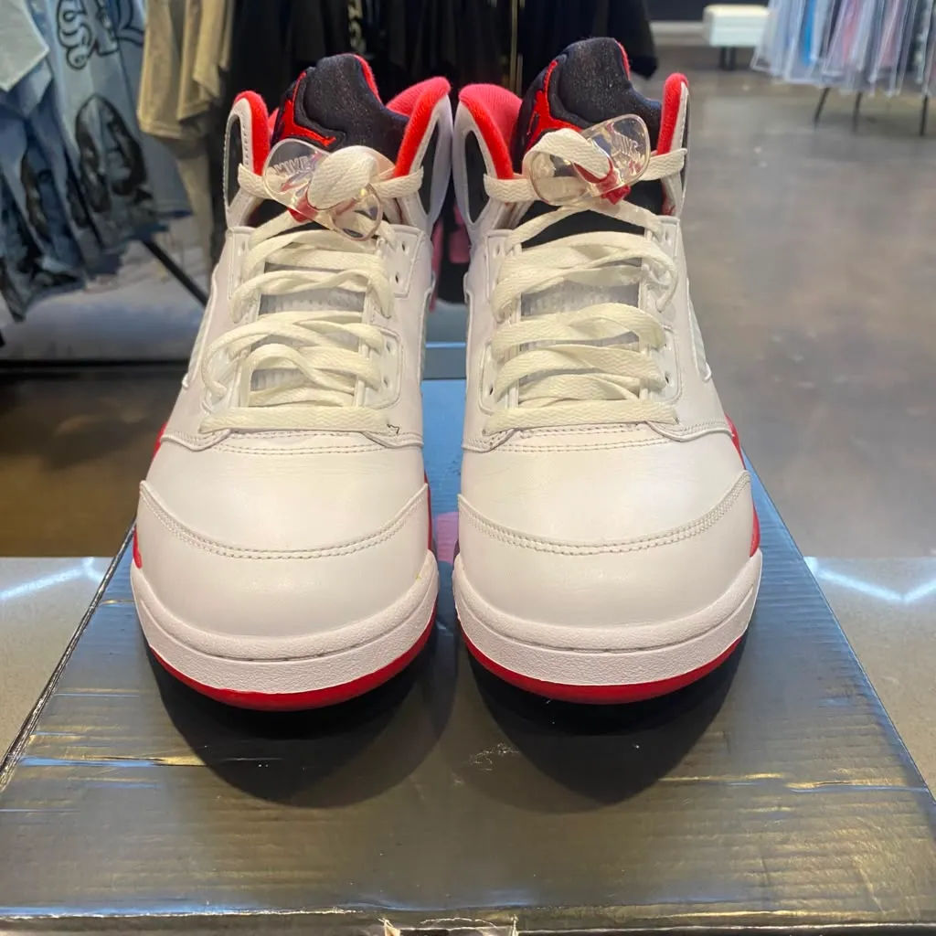 Jordan 5 Retro Fire Red Black Tongue (2025) Size 8.5 HQ7978-101 - Pre-Owned