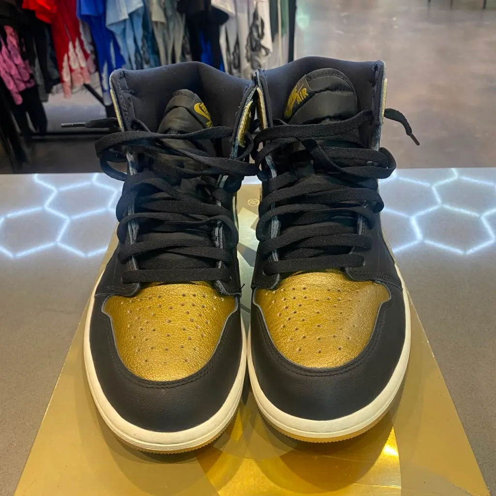 Jordan 1 Retro High OG Black Metallic Gold Size 11 DZ5485-071 - Pre-Owned