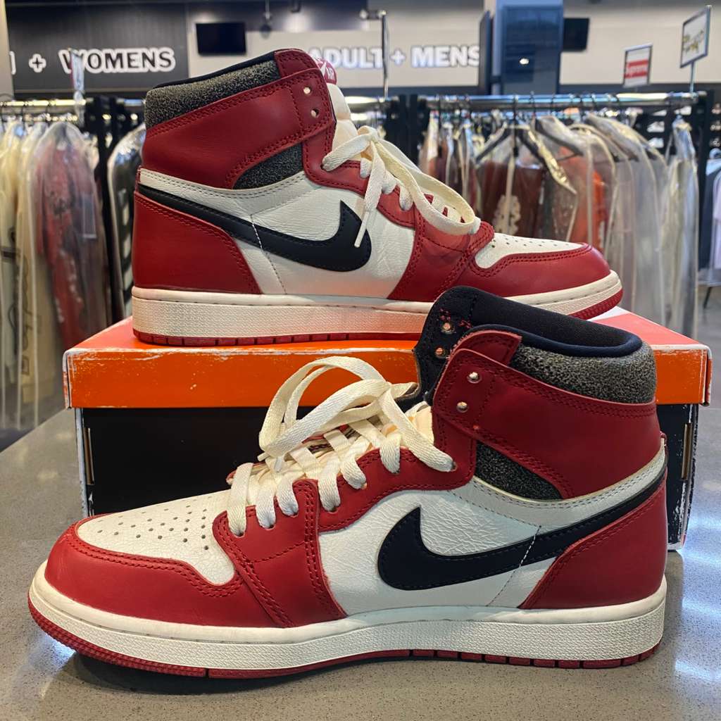 Jordan 1 Retro High OG Chicago Lost and Found Size 9.5 DZ5485-612 - Pre-Owned
