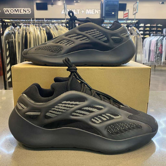 adidas Yeezy 700 V3 Alvah Size 11 H67799 - Pre-Owned