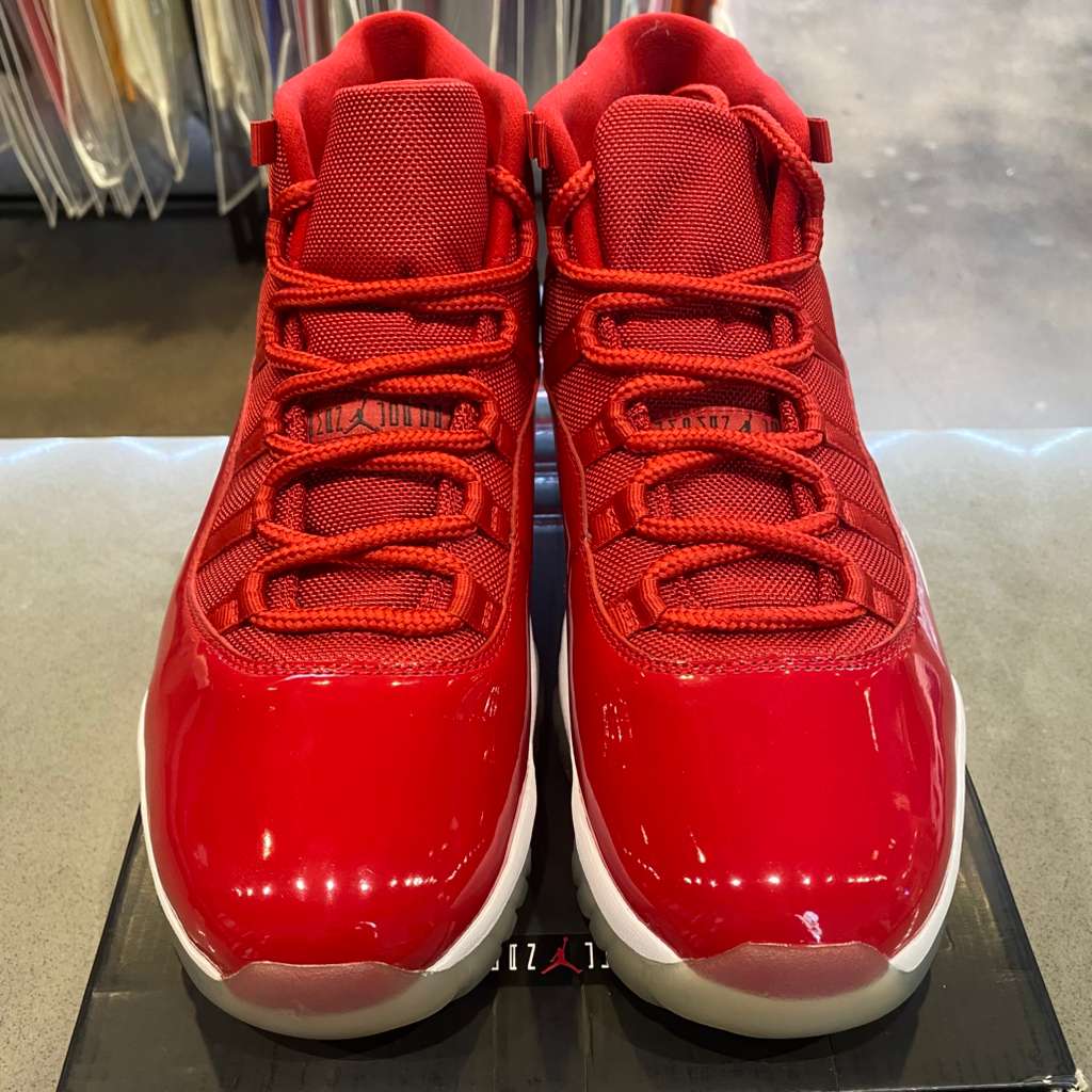 Jordan 11 Retro Win Like 96 - Pre-Owned