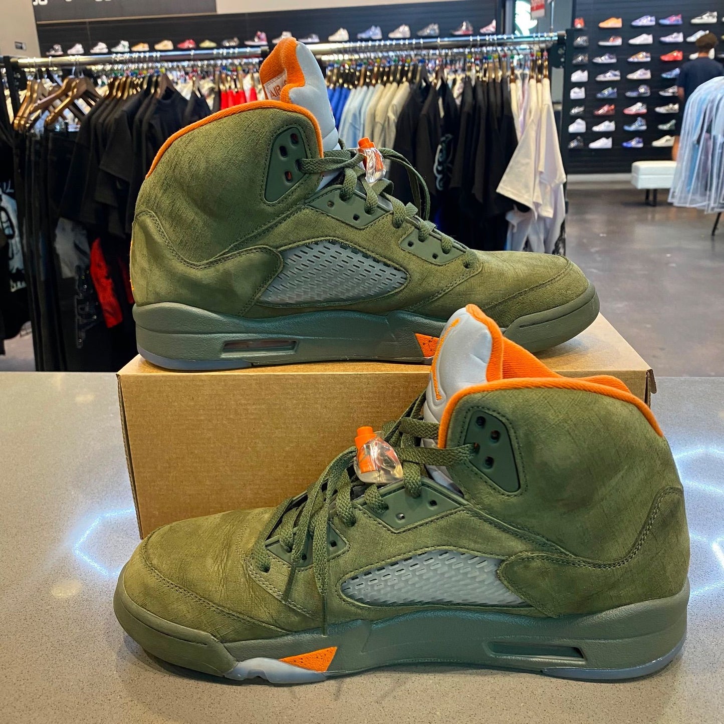 Jordan 5 Retro Olive (2024) Size 13 DD0587-308 - Pre-Owned (Replacement Box)