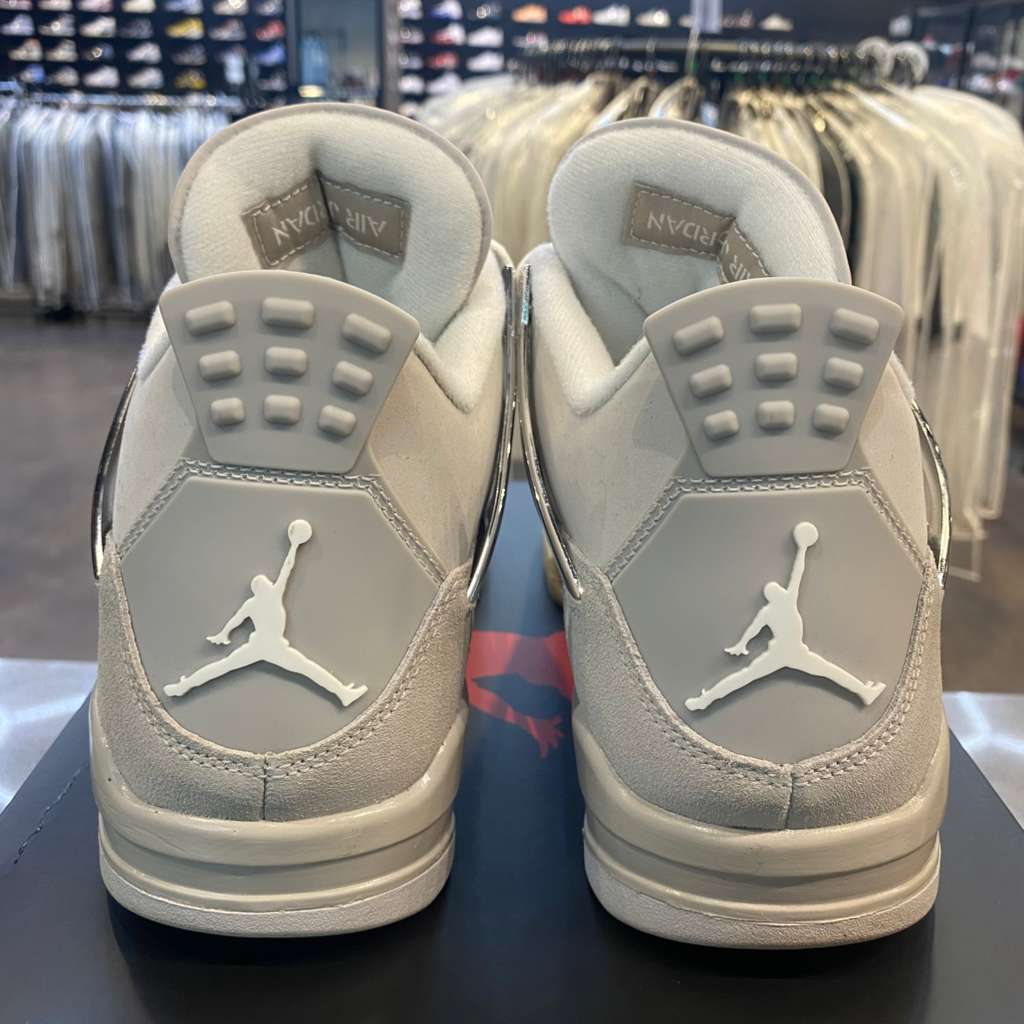 Jordan 4 Retro Frozen Moments (Women's) Size 9.5W AQ9129-001 - Pre-Owned