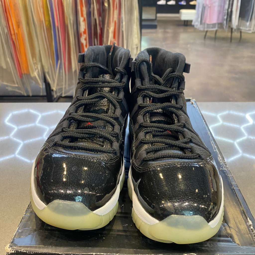 Jordan 11 Retro 72-10 Size 10 378037-002 - Pre-Owned