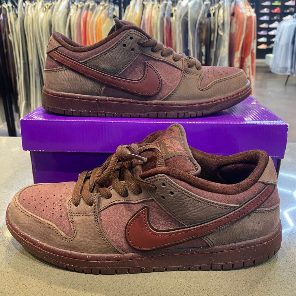 Nike SB Dunk Low City of Love Burgundy Crush - Pre-Owned