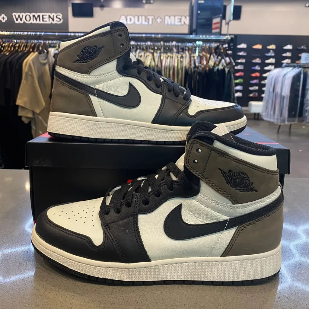 Jordan 1 Retro High Dark Mocha (GS) Size 5.5Y 575441-105 - Pre-Owned