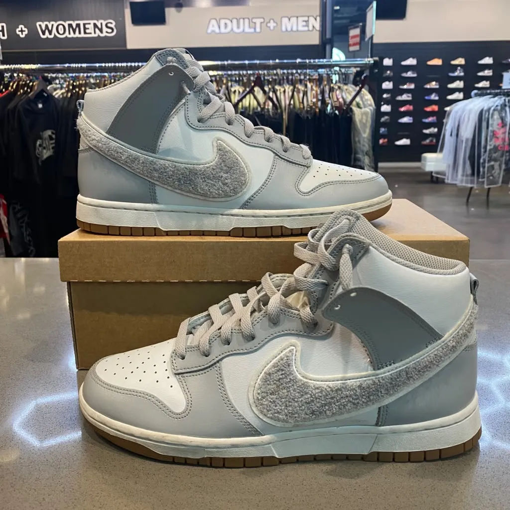Nike Dunk High University Chenille Swoosh Light Smoke Grey Size 10 DR8805-003 - Pre-Owned (Replacement Box)