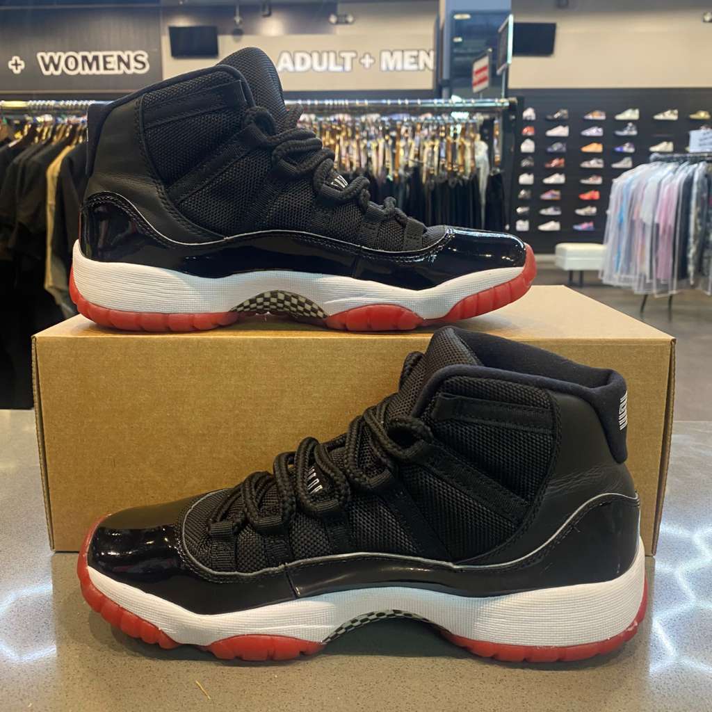 Jordan 11 Retro Playoffs Bred (2019) (GS) Size 6.5Y 378038-061 - Pre-Owned (Replacement Box)