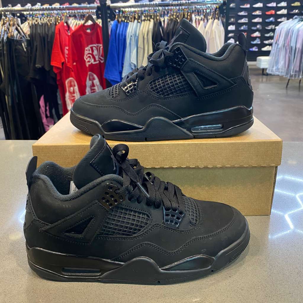 Jordan 4 Retro Black Cat (2025) Size 8.5 FV5029-010 - Pre-Owned (Replacement Box)