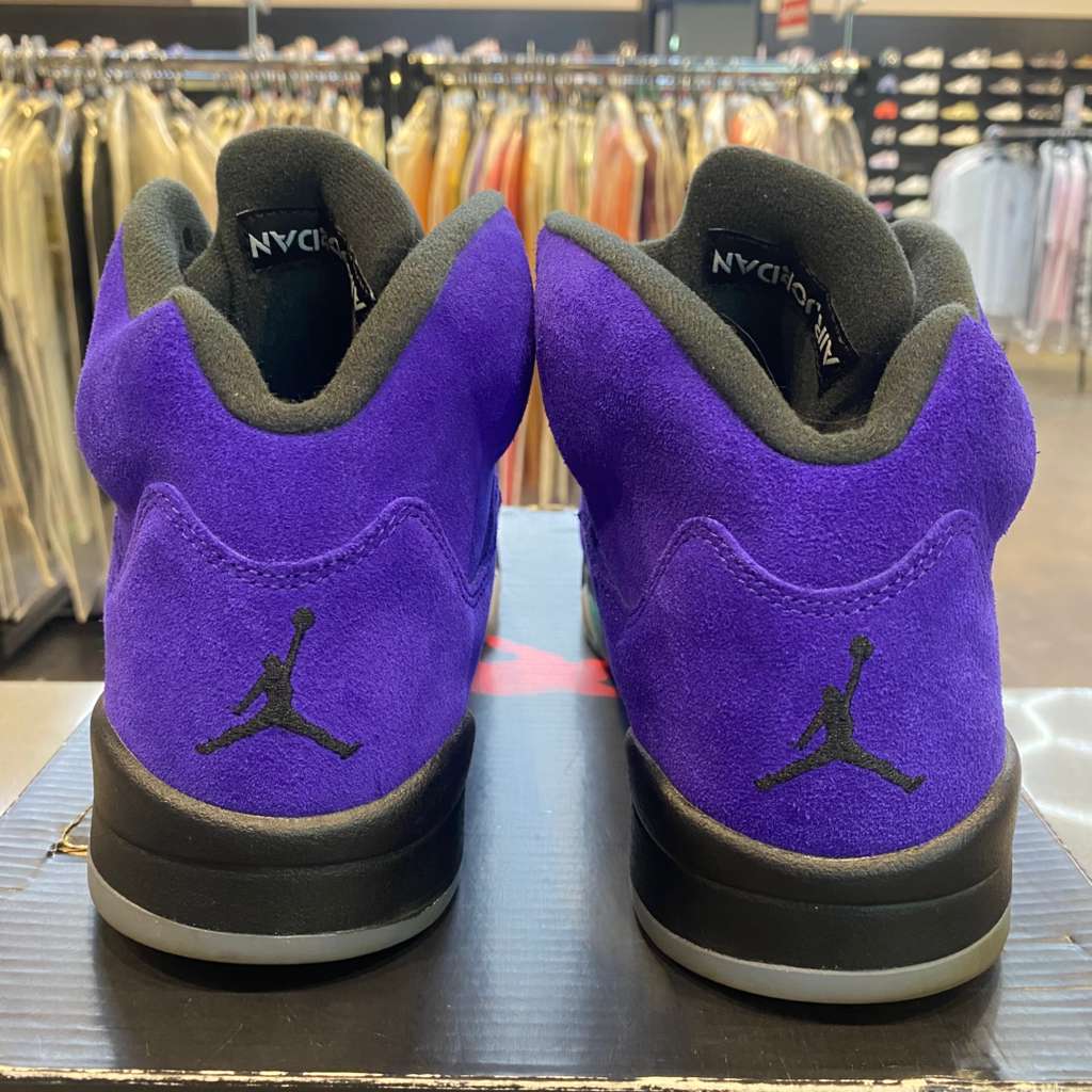 Jordan 5 Retro Alternate Grape Size 10.5 136027-500 - Pre-Owned
