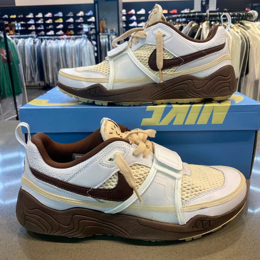 Nike Zoom Field Jaxx Travis Scott Light Chocolate Size 10.5 HQ3073-100 - Pre-Owned