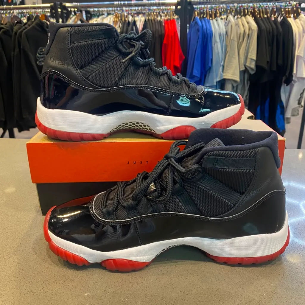 Jordan 11 Retro Playoffs Bred (2019) Size 9 378037-061 - Pre-Owned