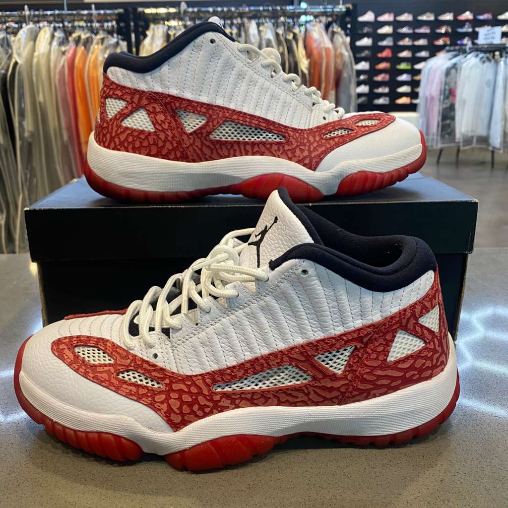 Jordan 11 Retro Low IE White Gym Red Size 8.5 919712-101 - Pre-Owned