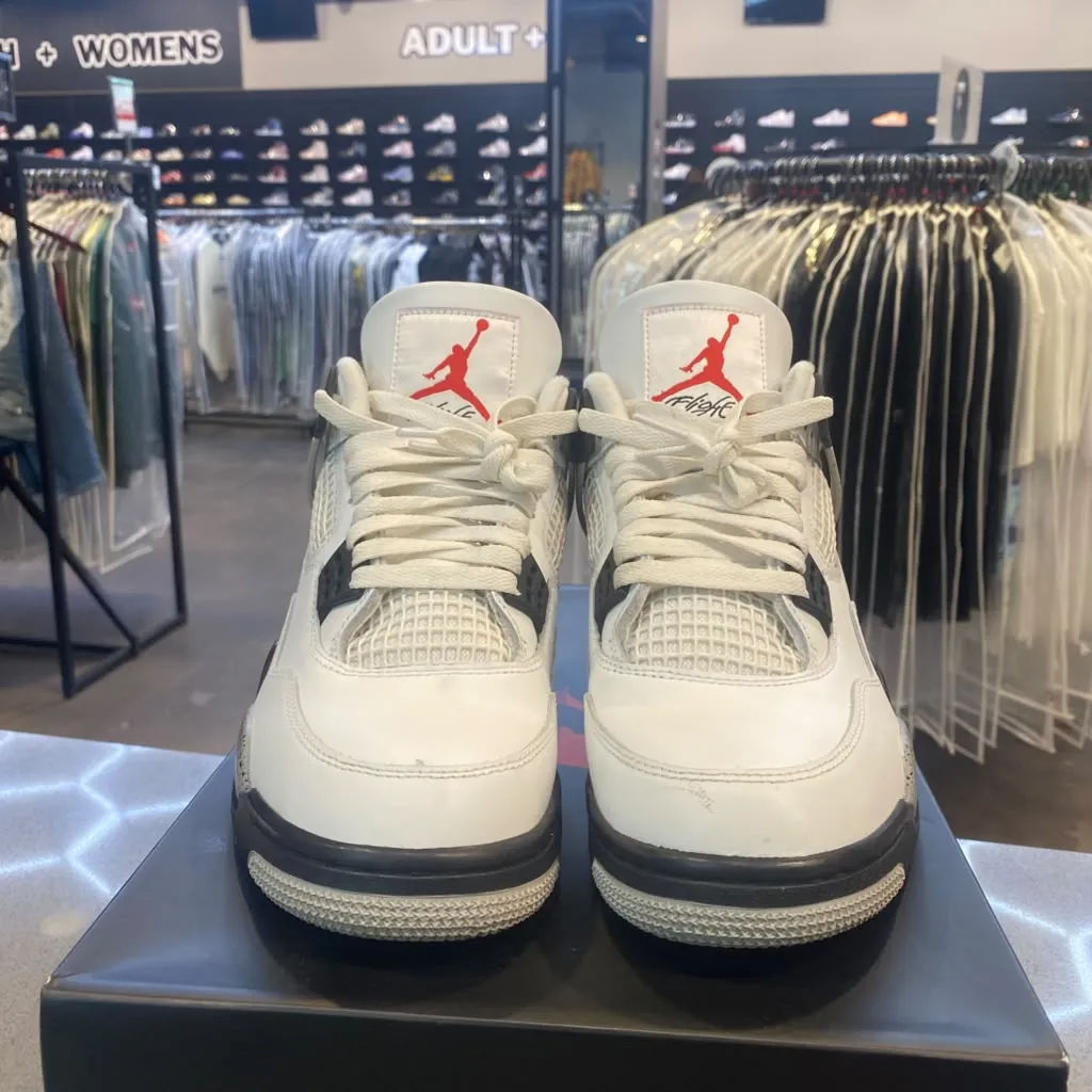 Jordan 4 Retro White Cement (2025) Size 9 FV5029-100 - Pre-Owned