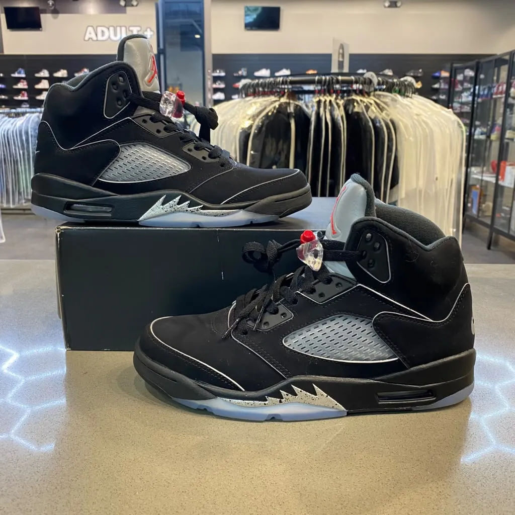 Jordan 5 Retro OG Black Metallic Reimagined Size 8 HF3975-001 - Pre-Owned