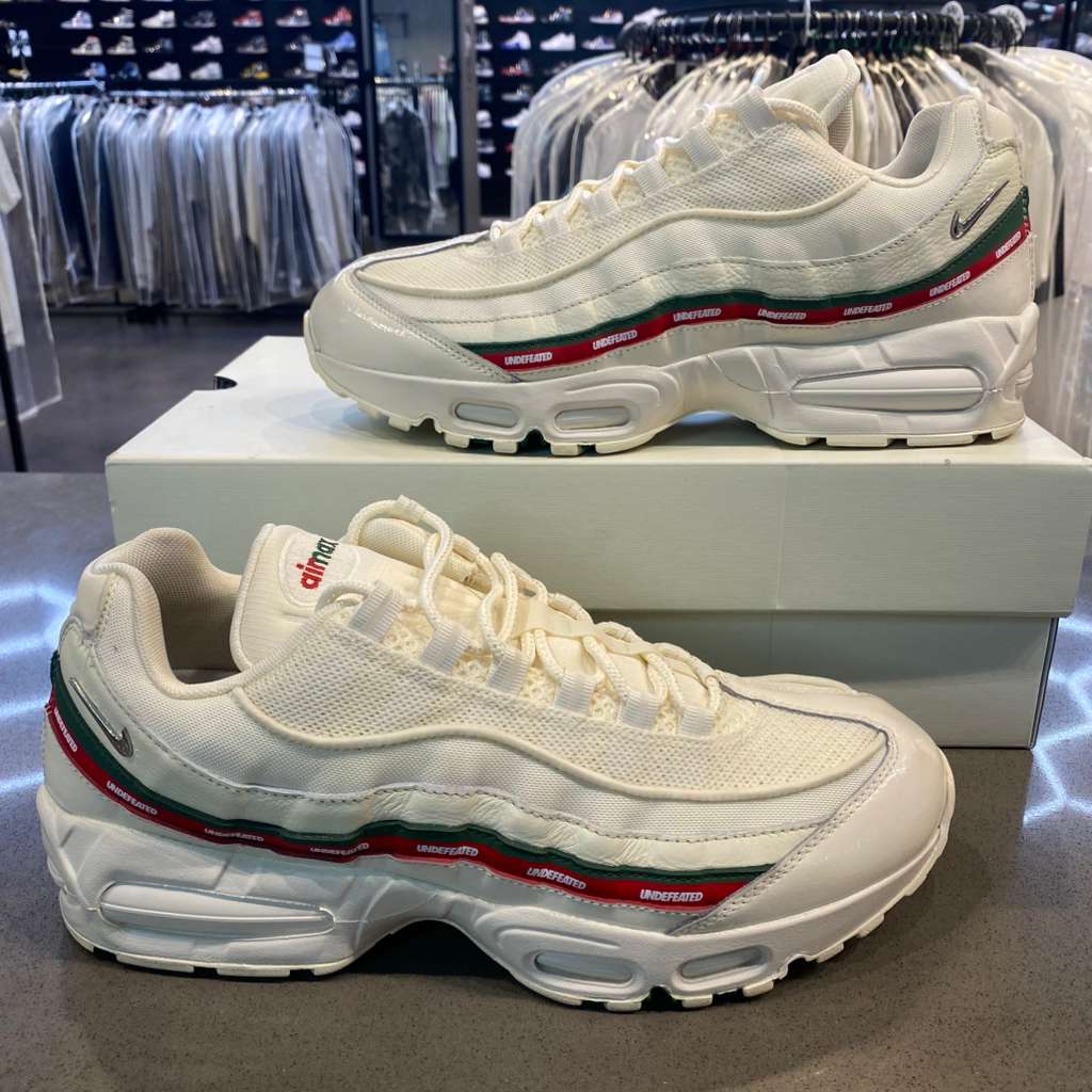 Nike Air Max 95 SP Undefeated Sail - Pre-Owned