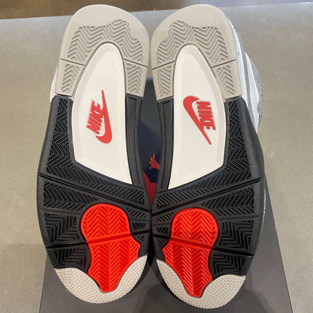 Jordan 4 Retro White Cement (2025) - Pre-Owned