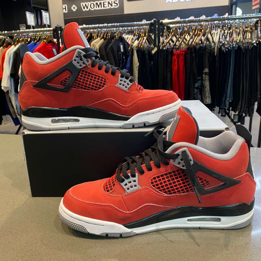 Jordan 4 Retro Toro Bravo (2026) Size 10.5 FQ8138-600 - Pre-Owned