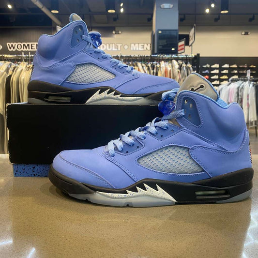 Jordan 5 Retro UNC University Blue Size 11 DV1310-401 - Pre-Owned