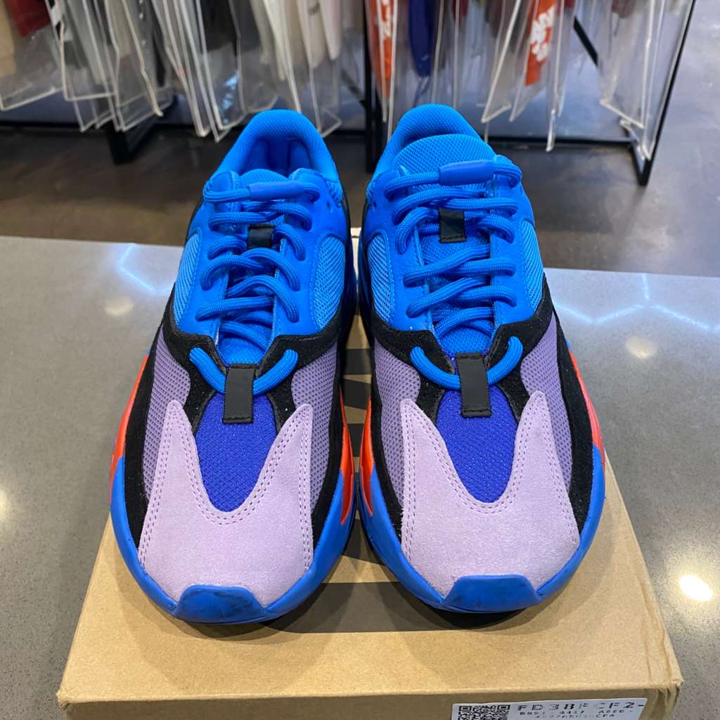 adidas Yeezy Boost 700 Hi-Res Blue Size 9.5 HP6674 - Pre-Owned