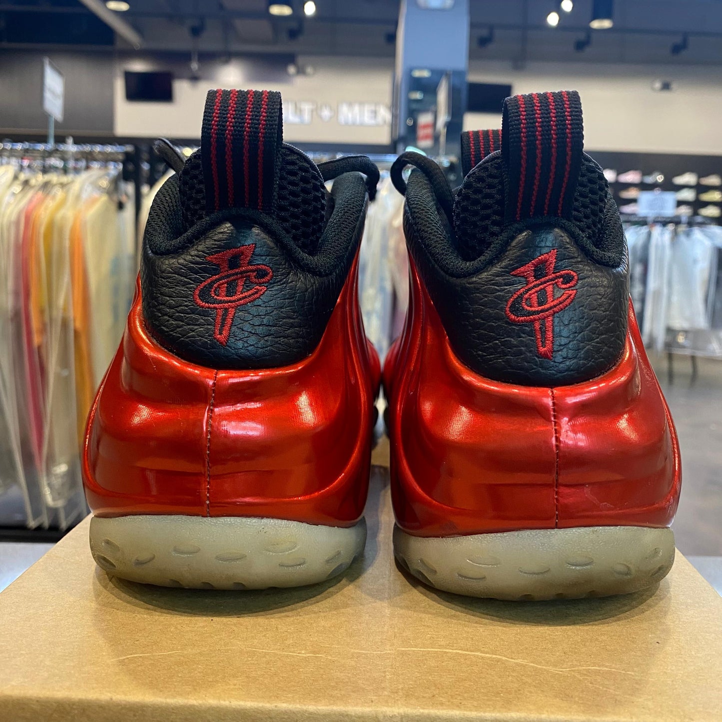 Nike Air Foamposite One Metallic Red (2023) - Pre-Owned (Replacement Box)