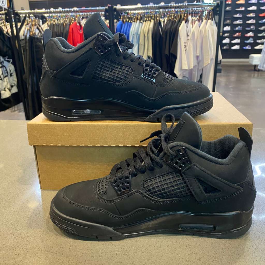 Jordan 4 Retro Black Cat (2025) Size 8.5 FV5029-010 - Pre-Owned (Replacement Box)
