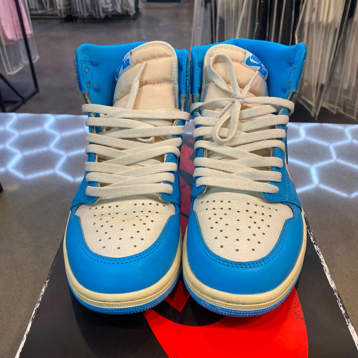 Jordan 1 Retro High OG UNC Reimagined Size 9.5 DZ5485-402 - Pre-Owned