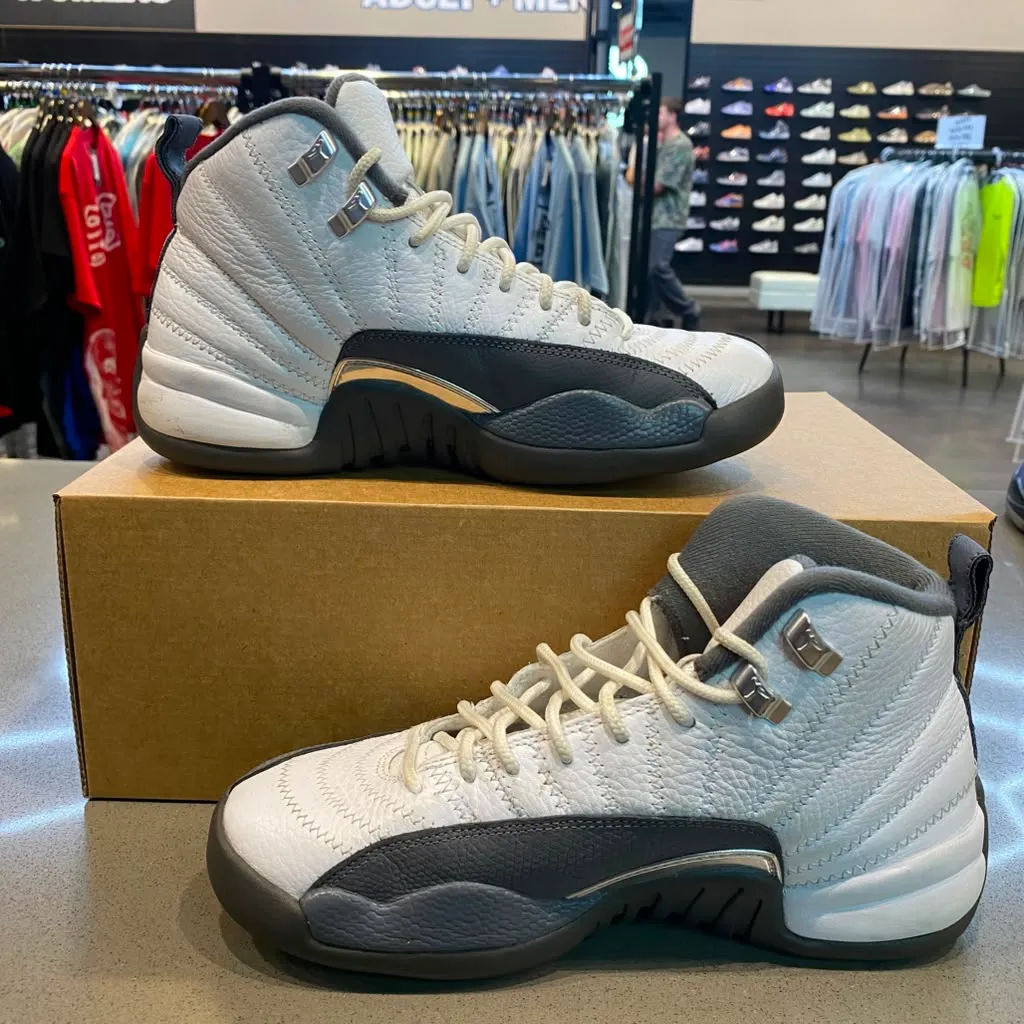 Jordan 12 Retro White Dark Grey (GS) Size 6Y 153265-160 - Pre-Owned (Replacement Box)