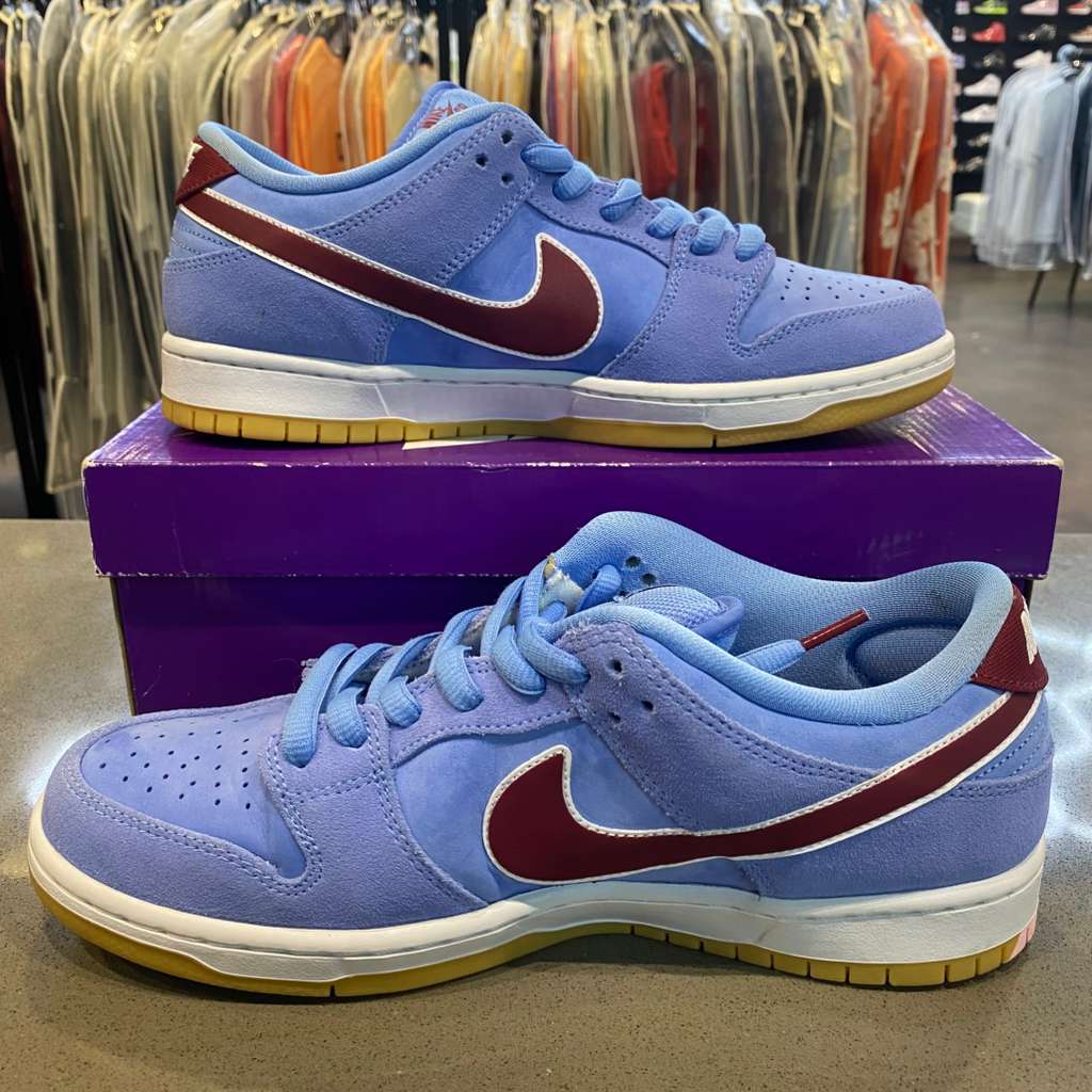 Nike SB Dunk Low Philadelphia Phillies - Pre-Owned