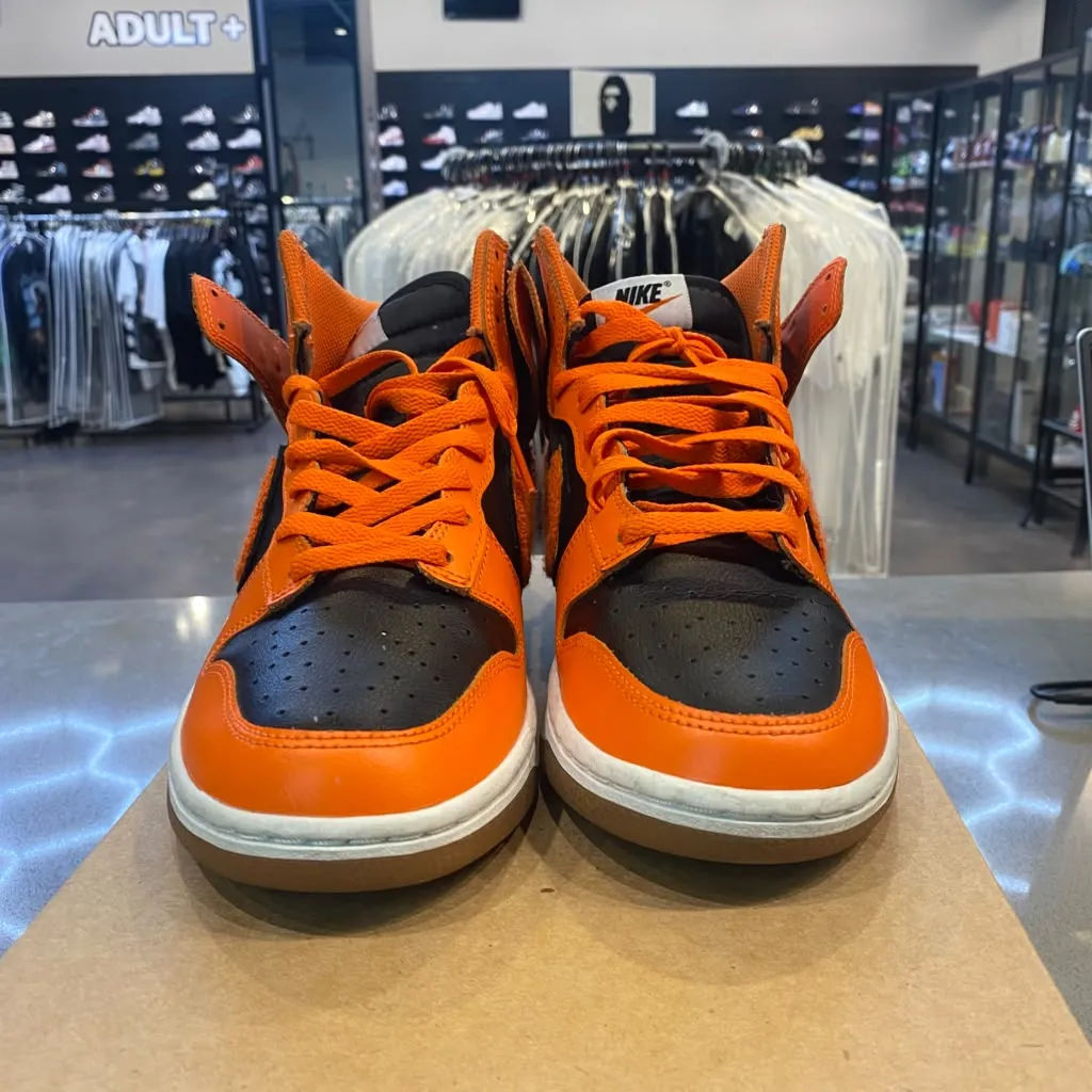 Nike Dunk High Retro Chenille Swoosh Safety Orange Size 8.5 DR8805-002 - Pre-Owned (Replacement Box)