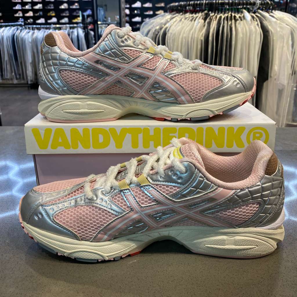 ASICS Gel-Nimbus 10.1 Vandy The Pink x atmos Banana Split Strawberry Size 11 1203A865-702 - Pre-Owned