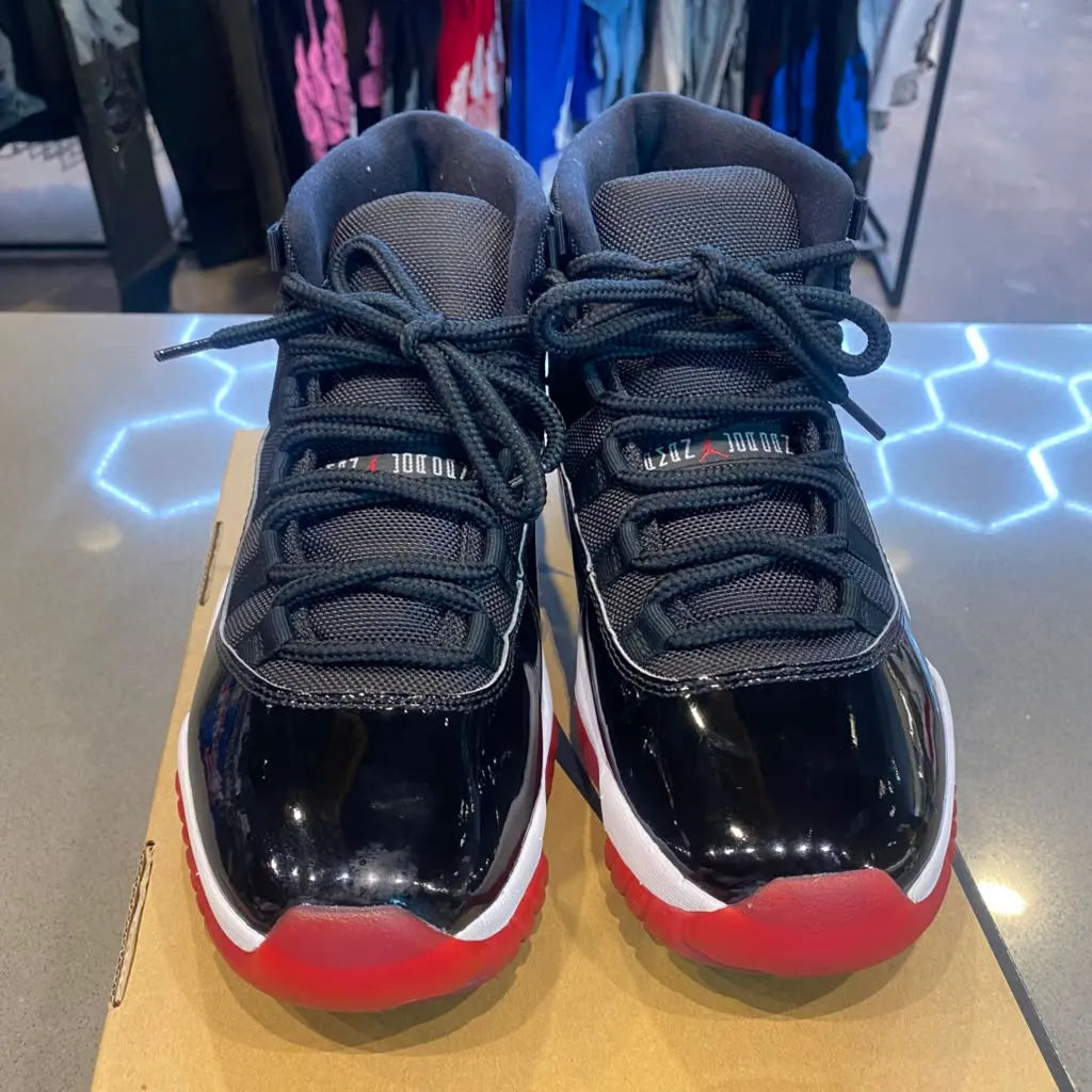 Jordan 11 Retro Playoffs Bred (2019) Size 9 378037-061 - Pre-Owned