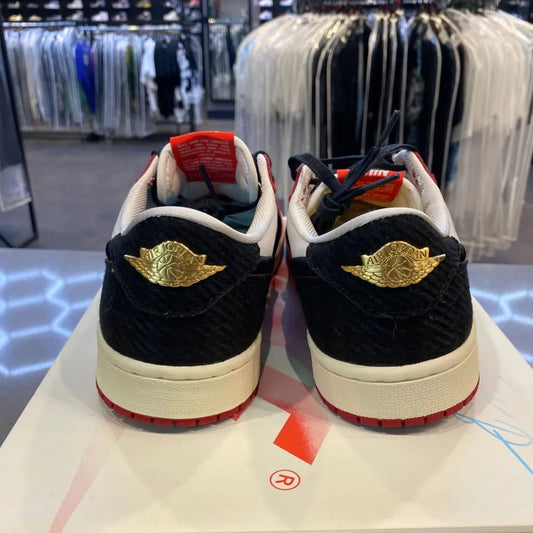 Jordan 1 Retro Low OG Trophy Room Rookie Card Away Size 9.5 FN0432-100 - Pre-Owned