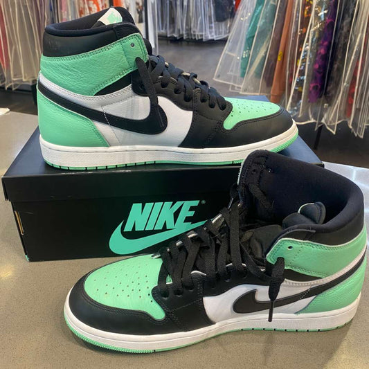 Jordan 1 Retro High OG Green Glow - Pre-Owned