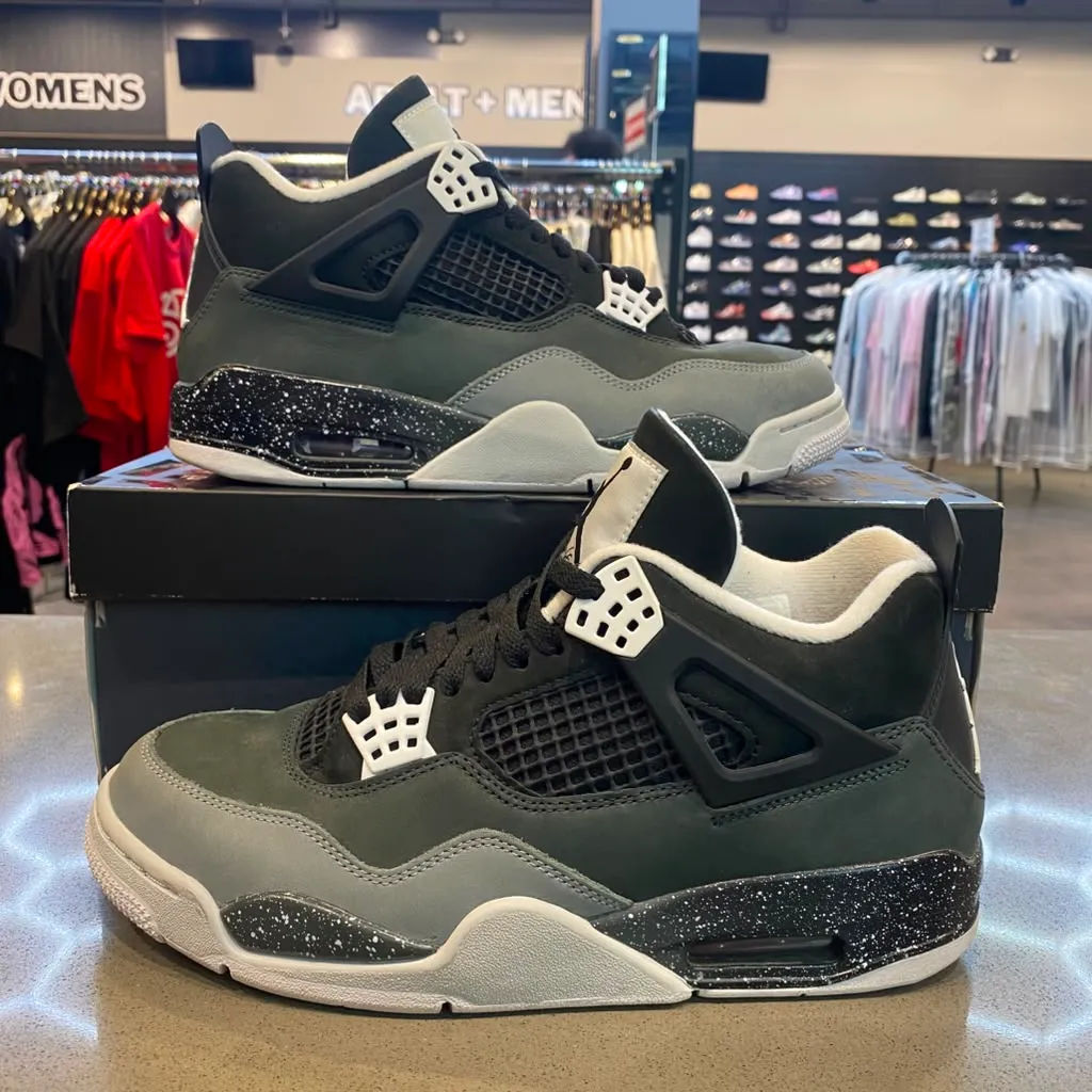 Jordan 4 Retro Fear (2024) Size 9.5 FQ8138-002 - Pre-Owned