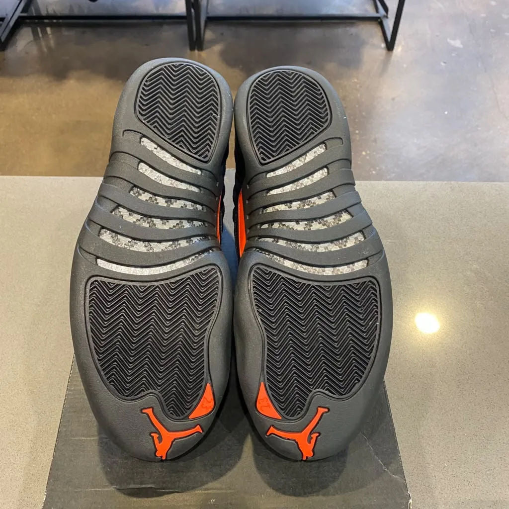 Jordan 12 Retro Low Max Orange Size 9.5 308317-003 - Pre-Owned