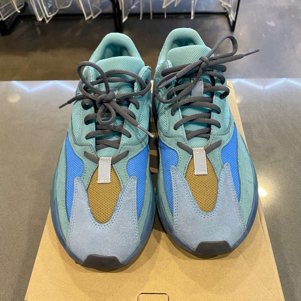 adidas Yeezy Boost 700 Faded Azure Size 9.5 GZ2002 - Pre-Owned