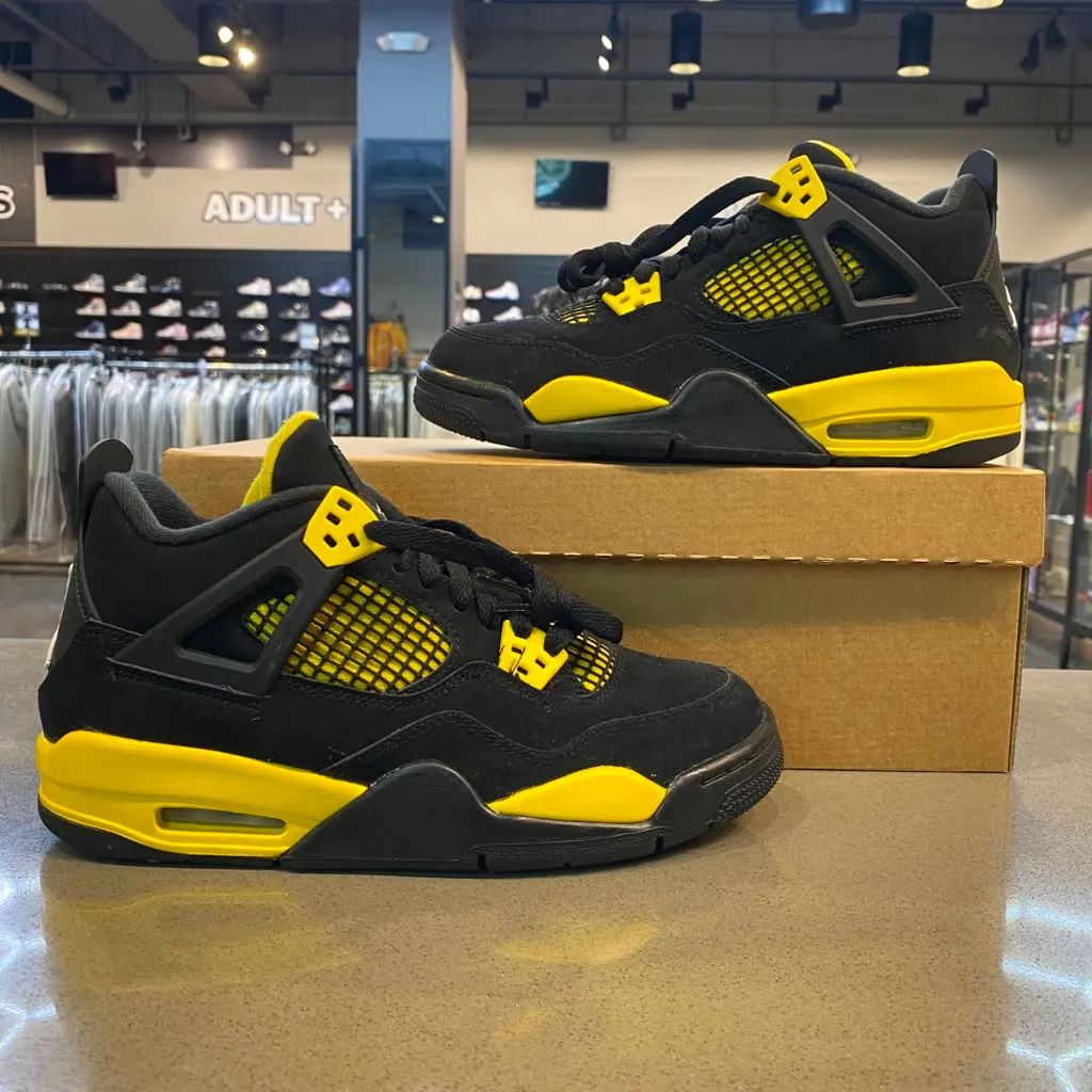 Jordan 4 Retro Thunder (2023) (GS) Size 6Y 408452-017 - Pre-Owned (Replacement Box)