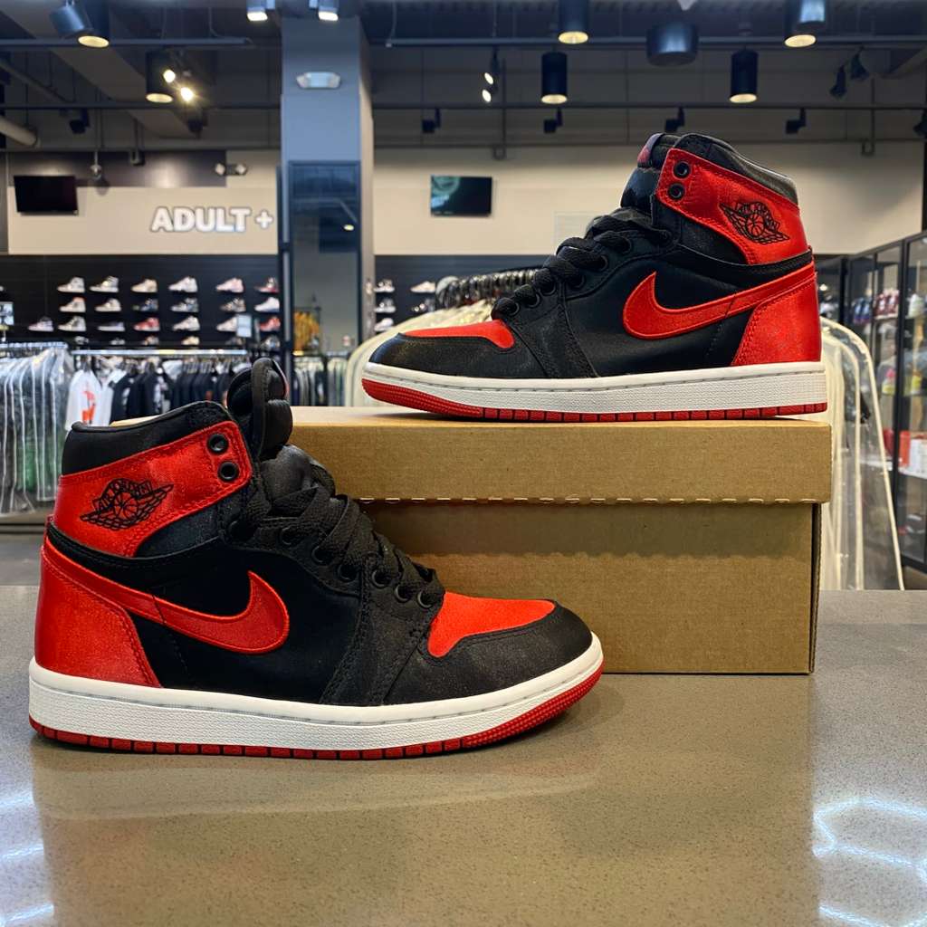 Jordan 1 Retro High OG Satin Bred (Women's) Size 6W FD4810-061 - Pre-Owned (Replacement Box)