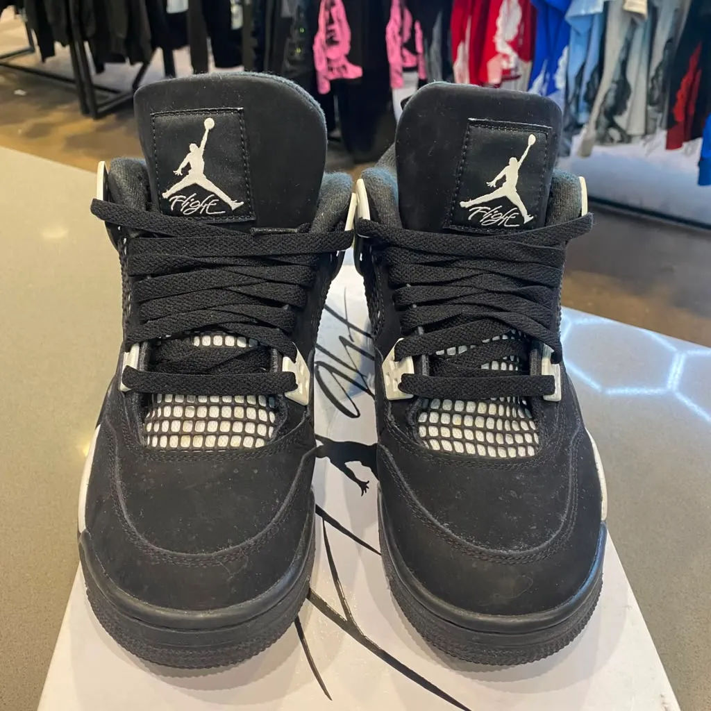 Jordan 4 Retro White Thunder (GS) Size 6.5Y FQ8213-001 - Pre-Owned