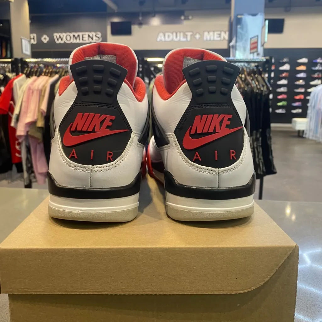 Jordan 4 Retro Fire Red (2020) Size 10.5 DC7770-160 - Pre-Owned (Replacement Box)