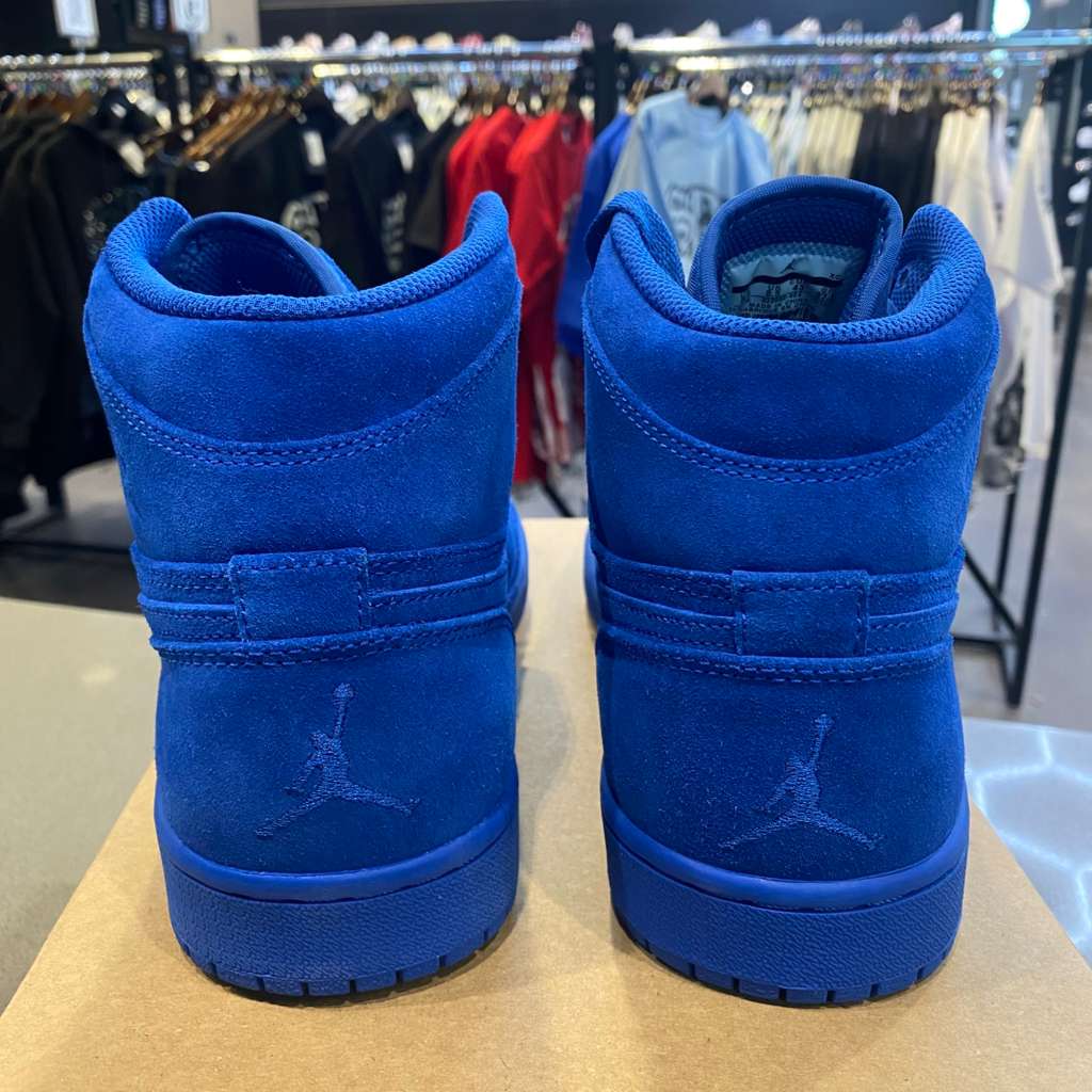 Jordan 1 Retro Blue Suede Size 9.5 332550-404 - Pre-Owned (Replacement Box)