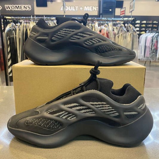 adidas Yeezy 700 V3 Alvah Size 11 H67799 - Pre-Owned
