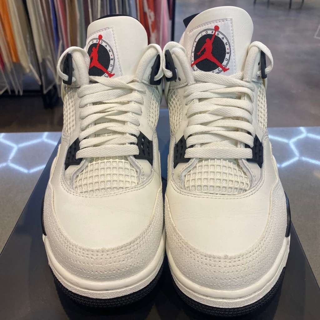 Jordan 4 Retro Flight Club - Pre-Owned