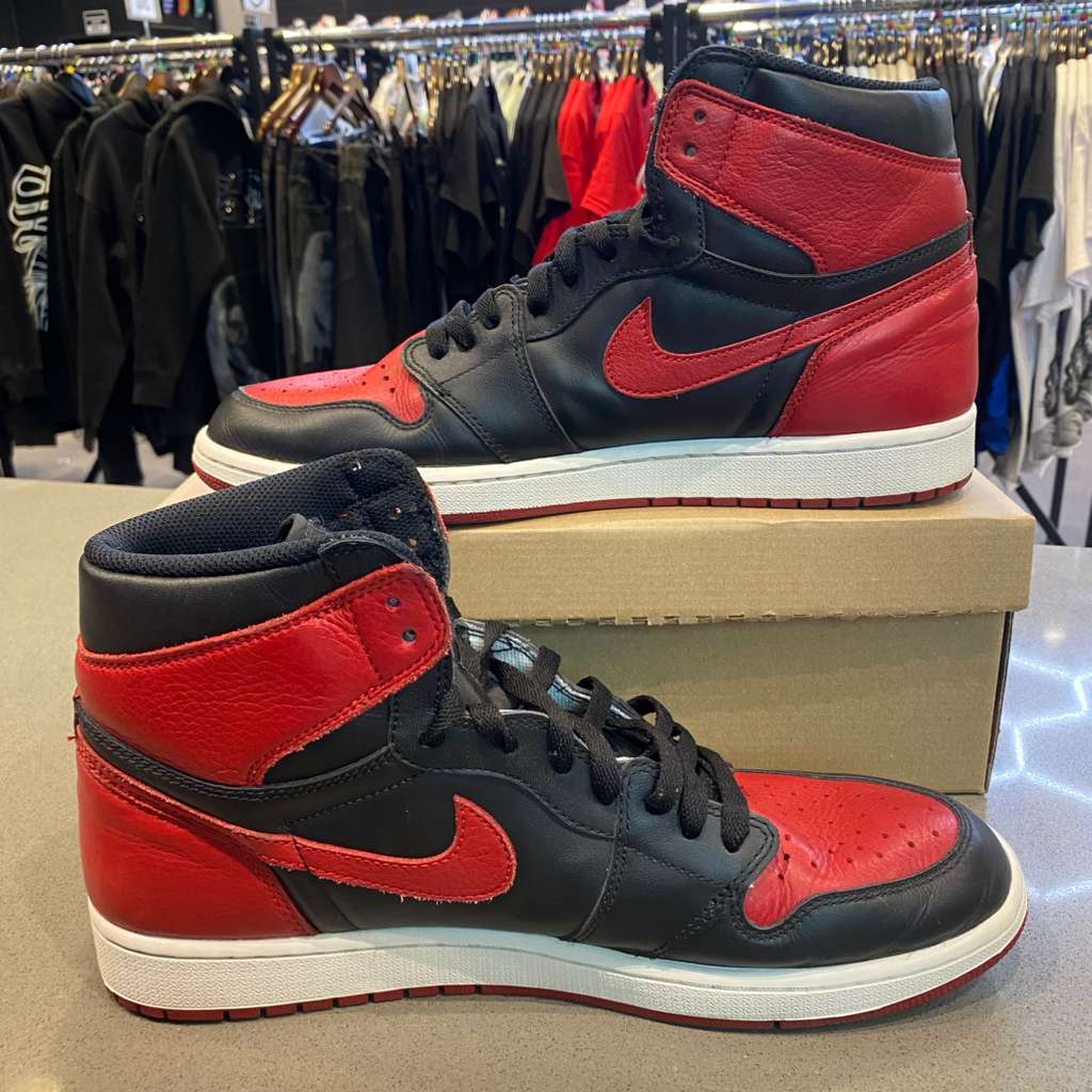 Jordan 1 Retro High Bred Banned (2016) Size 13 555088-001 - Pre-Owned (Replacement Box)