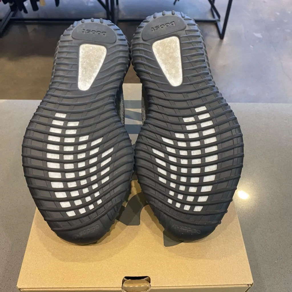 adidas Yeezy Boost 350 V2 Carbon Beluga Size 10 HQ7045 - Pre-Owned