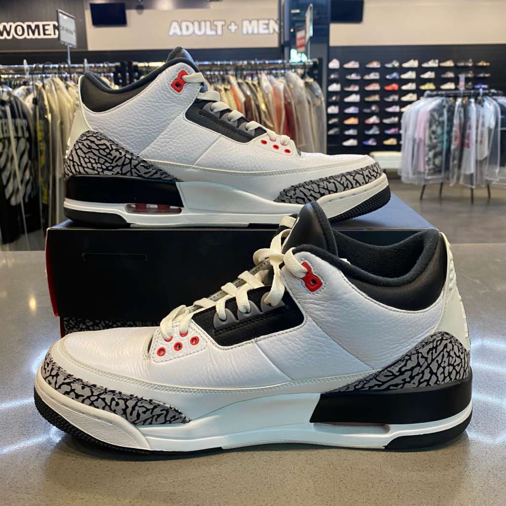 Jordan 3 Retro Infrared 23 Size 12 136064-123 - Pre-Owned